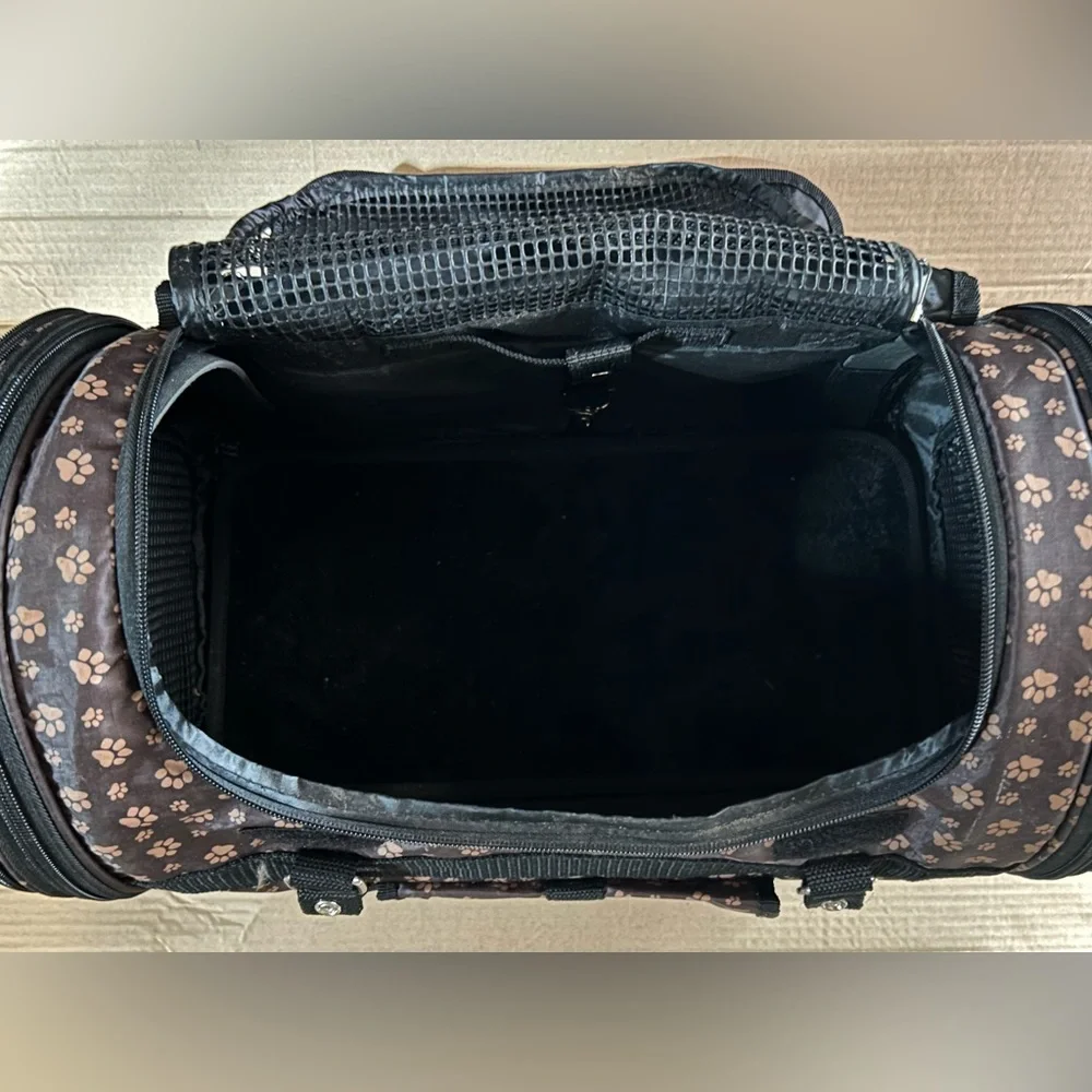 PREFER PETS HIDEAWAY CARRIER PAW PRINT